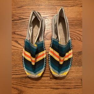 Amboh Women's Sz 42 Summery Classic Beachy Coastal Colorful Striped Espadrilles